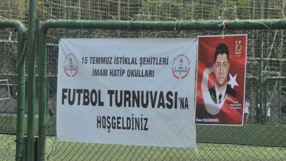 15 Temmuz İstiklâl şehitleri Halı Saha Futbol Turnuvası,  İzmir Anadolu İmam Hatip Liseleri ve İmam Hatip Ortaokulları Arasında Yapıldı.