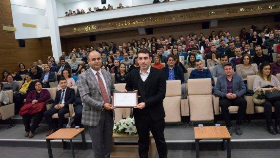 İzmir İl Milli Eğitim Müdürlüğü Mesleki Gelişim Akademisi Seminerinde Mühendis Yazar Buğra Ayan ile Öğretmenler Bir Araya Geldi