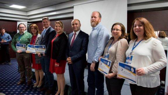 İzmir İl Milli Eğitim Müdürlüğü Tarafından İngilizce Öğretmenlerine Yönelik Mesleki Gelişim Konferansı Düzenlendi