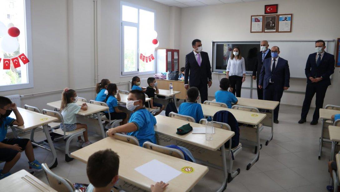 İzmir'de Okula Uyum Haftası Başladı