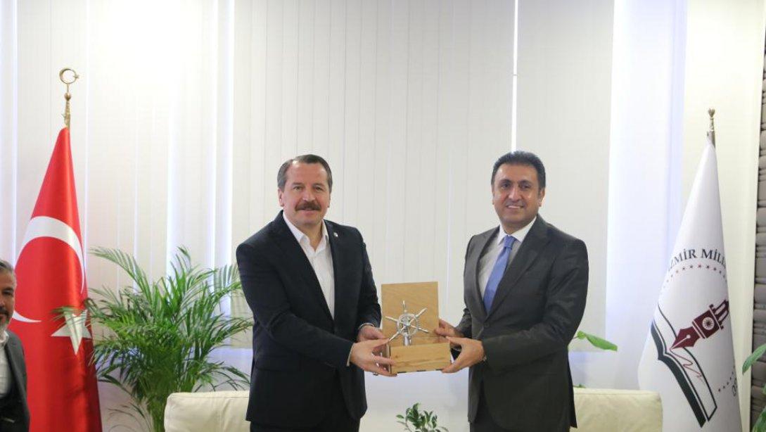 Memur-Sen Genel Başkanı Ali Yalçın, İl Milli Eğitim Müdürümüz Dr. Murat Mücahit Yentür' ü Makamında Ziyaret Etti