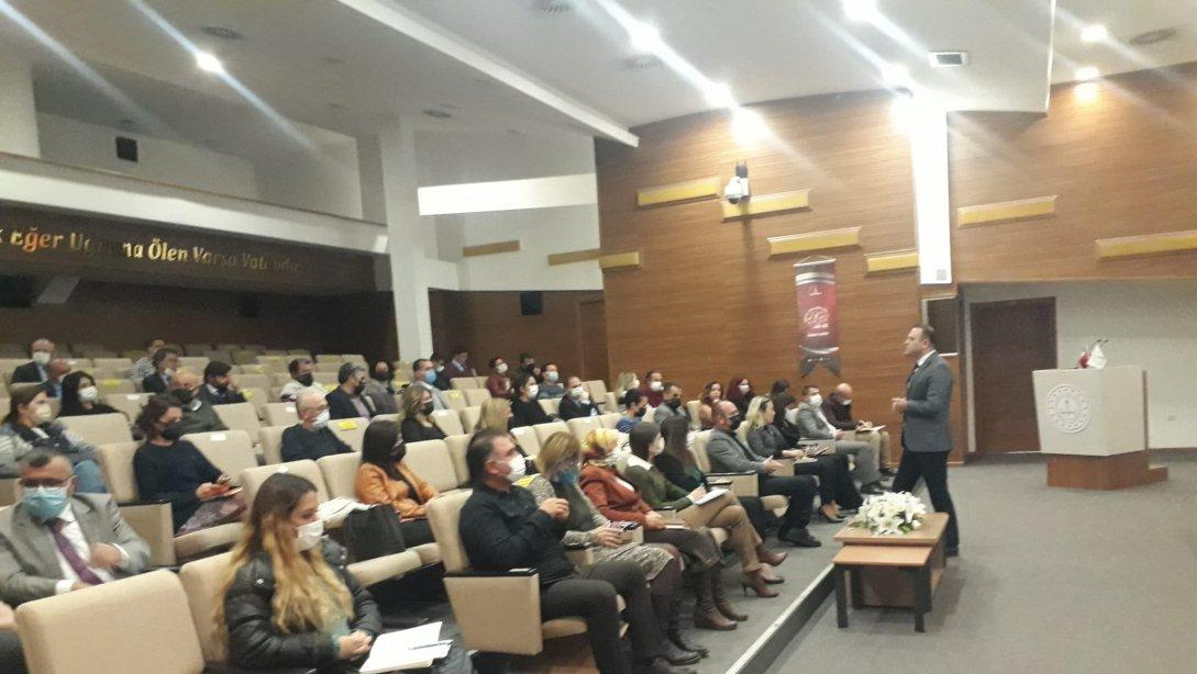 4000 Kodlu Tübitak Projeleri Planlamaları Ve Arge Faaliyetlerinin Sunumu İzmir İl Milli Eğitim Müdürlüğünde Gerçekleşti
