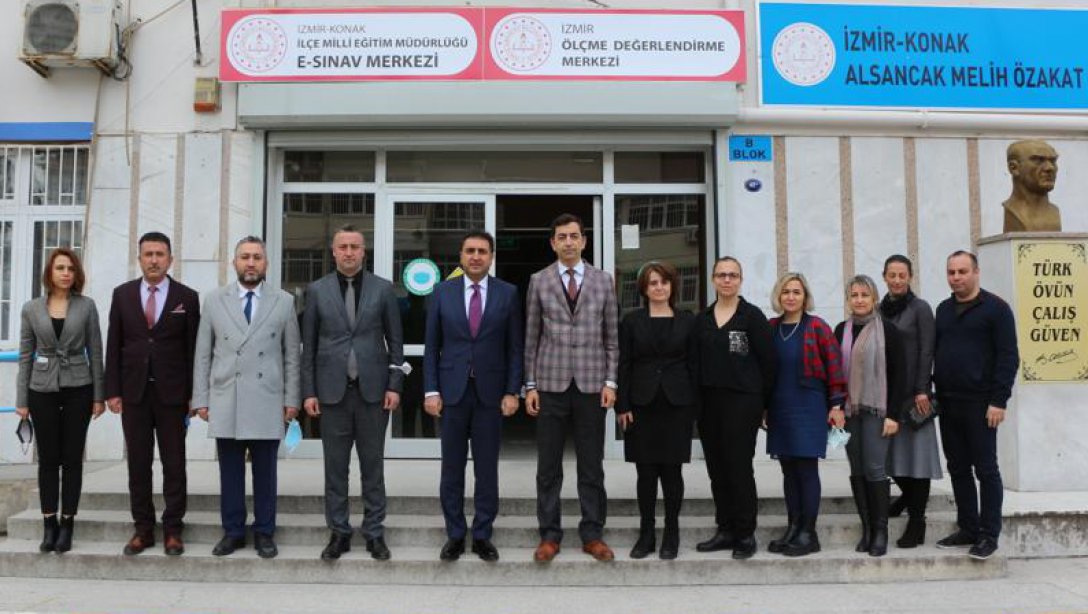 İzmir İl Milli Eğitim Müdürü Dr. Murat Mücahit Yentür Ölçme Değerlendirme Merkezini Ziyaret Etti