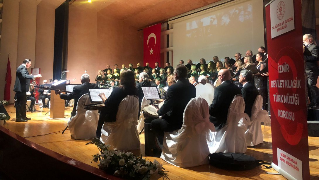 İzmirli Öğretmenler İzmir Devlet Klasik Türk Müziği Korosu İle Öğretmenler Gününü Kutladı