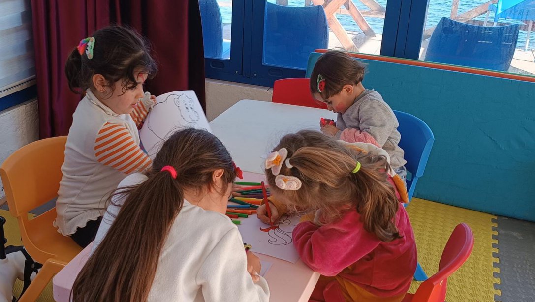 İzmir İl Milli Eğitim Müdürlüğü Farklı Etkinliklerle Misafir Öğrencilere Moral Veriyor