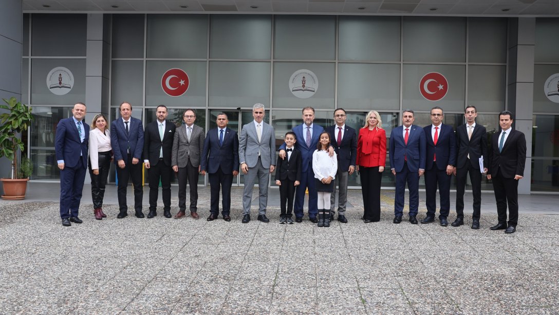 Milli Eğitim Bakan Yardımcısı Doç. Dr. Kemal Şamlıoğlu, İzmir'de Bir Dizi Ziyarette Bulundu