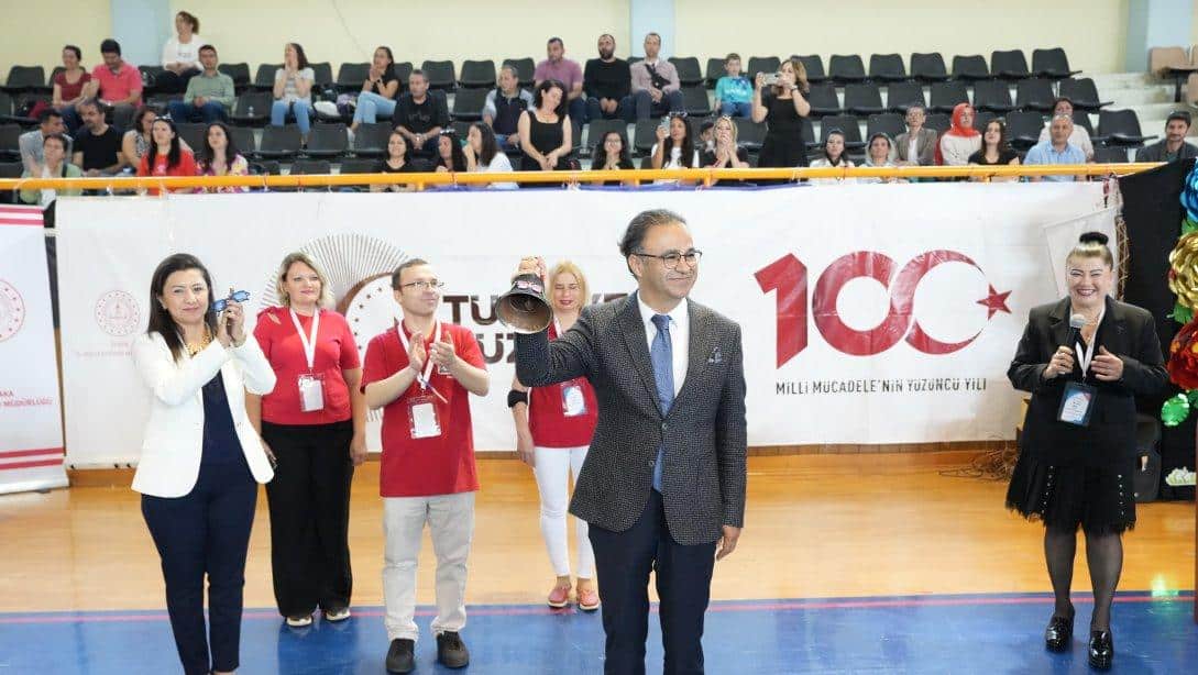 Türkiye Akıl ve Zekâ Oyunları Turnuvası İzmir İl Finali ve Ödül Törenine Büyük İlgi 