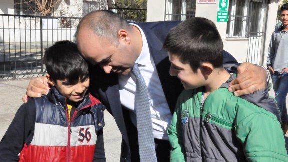 İzmir İl Millî Eğitim Müdürü Ömer YAHŞİ; Dikili, Aliağa ve Foça İlçelerine Ziyarette Bulundu
