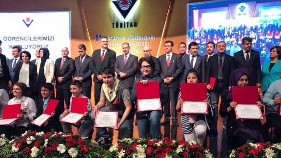  Tübitak Ortaokul Öğrencileri Araştırma Projeleri Yarışması Finalinde  İzmir Okullarının Büyük Başarısı