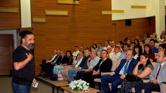İzmir İl Millî Eğitim Müdürlüğü Mesleki Gelişim Akademisi Ali Koç ile Eğitim Yöneticilerini Bir Araya Getirdi