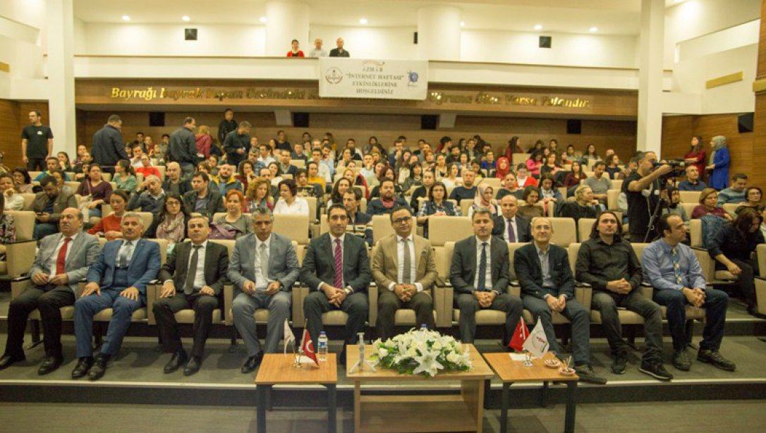 İzmir İl Milli Eğitim Müdürlüğü 14. İnternet Haftasını Kutluyor