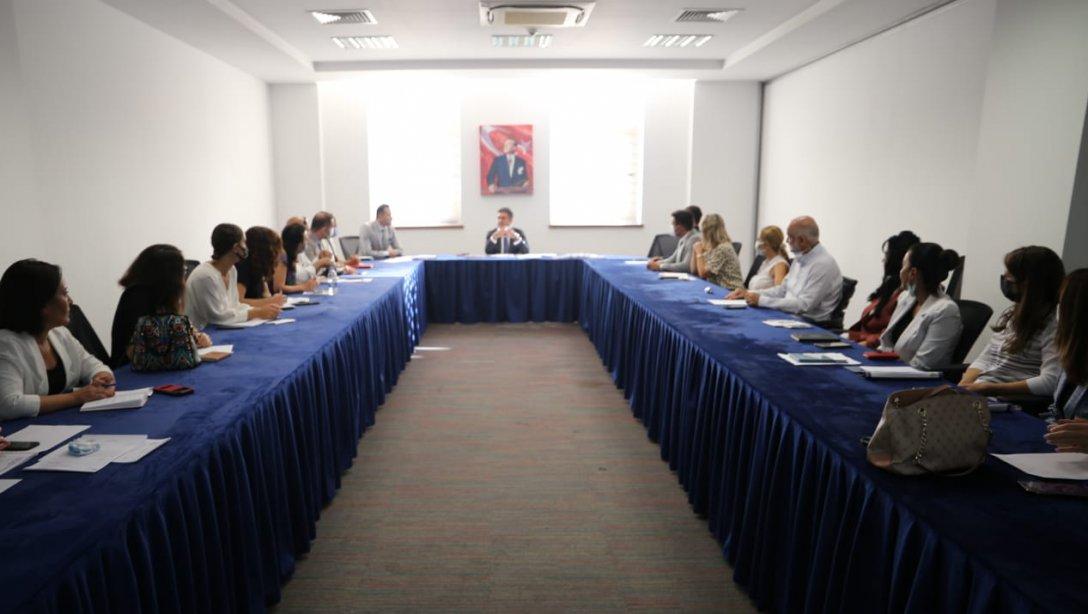 İl Milli Eğitim Müdürümüz Dr. Murat Mücahit Yentür, Ar-Ge Ve Basın Birimi İle Değerlendirme Toplantısı Gerçekleştirdi