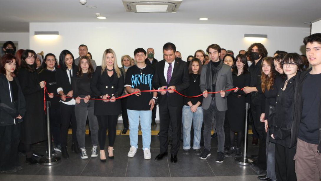 'Röprodüksiyon Minyatür Çalışmaları' Sergisi İzmir İl Milli Eğitim Müdürlüğü Sergi Salonunda Açıldı