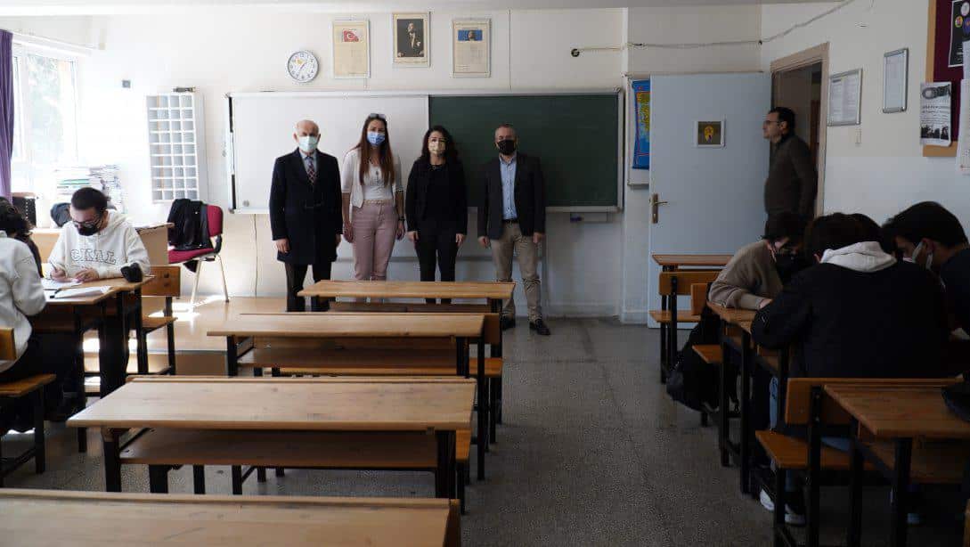 İzmir İl Milli Eğitim Müdürlüğü Ortaokul Ve Liselerarası Bilgi Yarışmasında Sona Yaklaşıldı