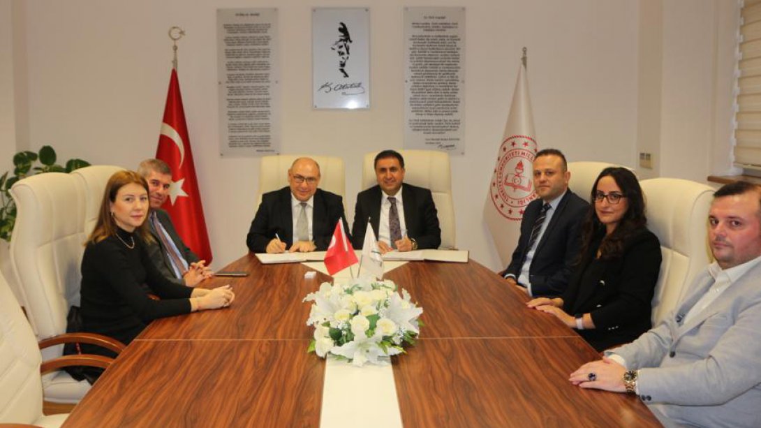 İzmir İl Milli Eğitim Müdürlüğü ve İzmir Doğalgaz A.Ş. Arasında İşbirliği Protokolü İmzalandı