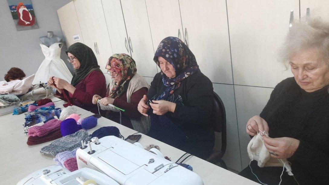 İzmir İl Milli Eğitim Müdürlüğü Kahramanmaraş Depreminin Yaralarını Sarmak İçin Var Gücüyle Çalışıyor