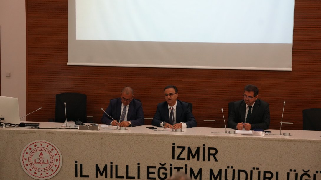 İzmir İl Millî Eğitim Müdürü Dr. Ömer Yahşi Başkanlığında Proje Okulları Müdürleri Koordinasyon Toplantısı Gerçekleştirildi