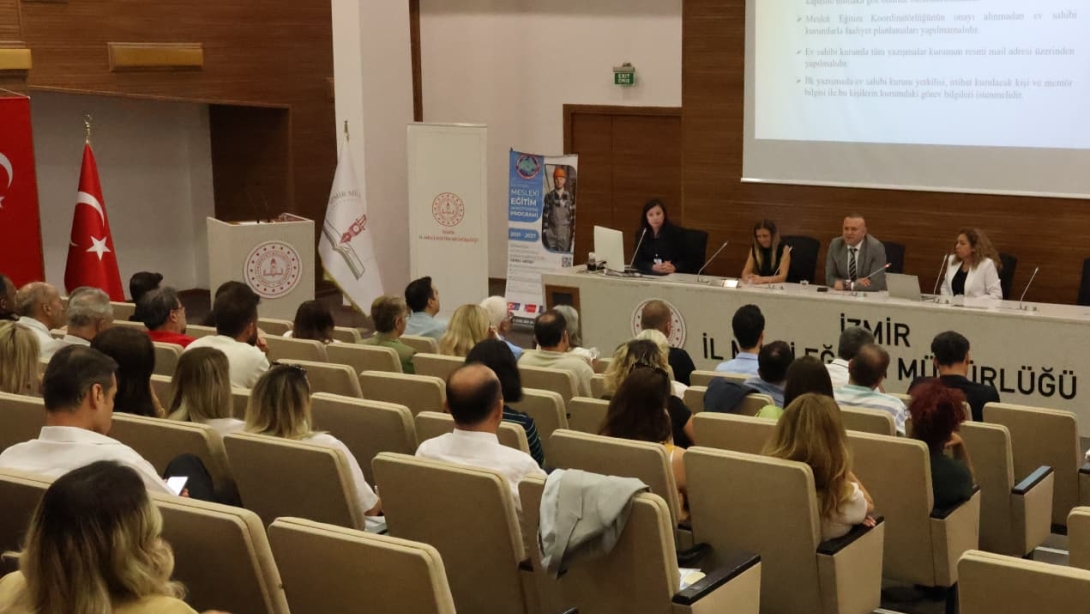Erasmus+ Mesleki Eğitim Akreditasyonu Açılış Toplantısı İzmir İl Millî Eğitim Müdürlüğünde Yapıldı